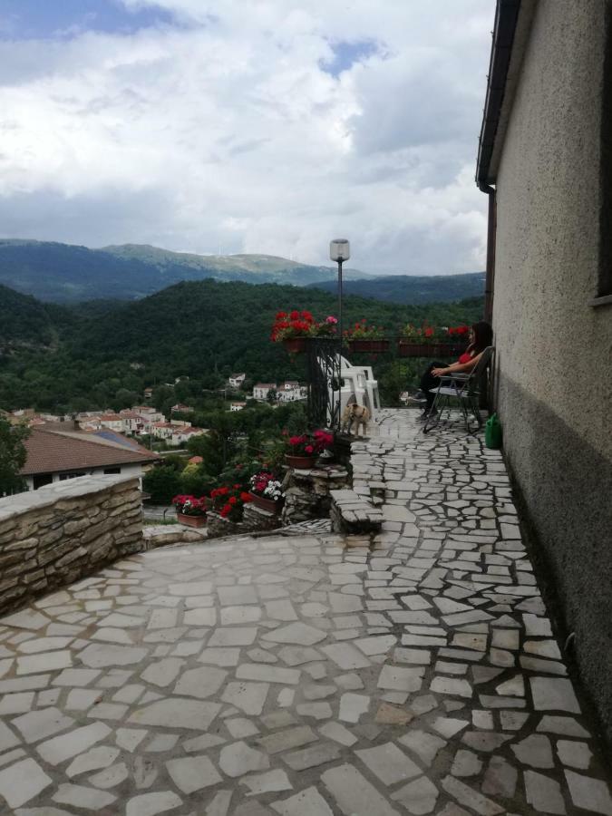 Вилла Carpinone Monte Экстерьер фото